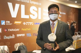 熊猫体育光电董事长彭双浪荣获潘文渊文教基金会 ERSO Award
