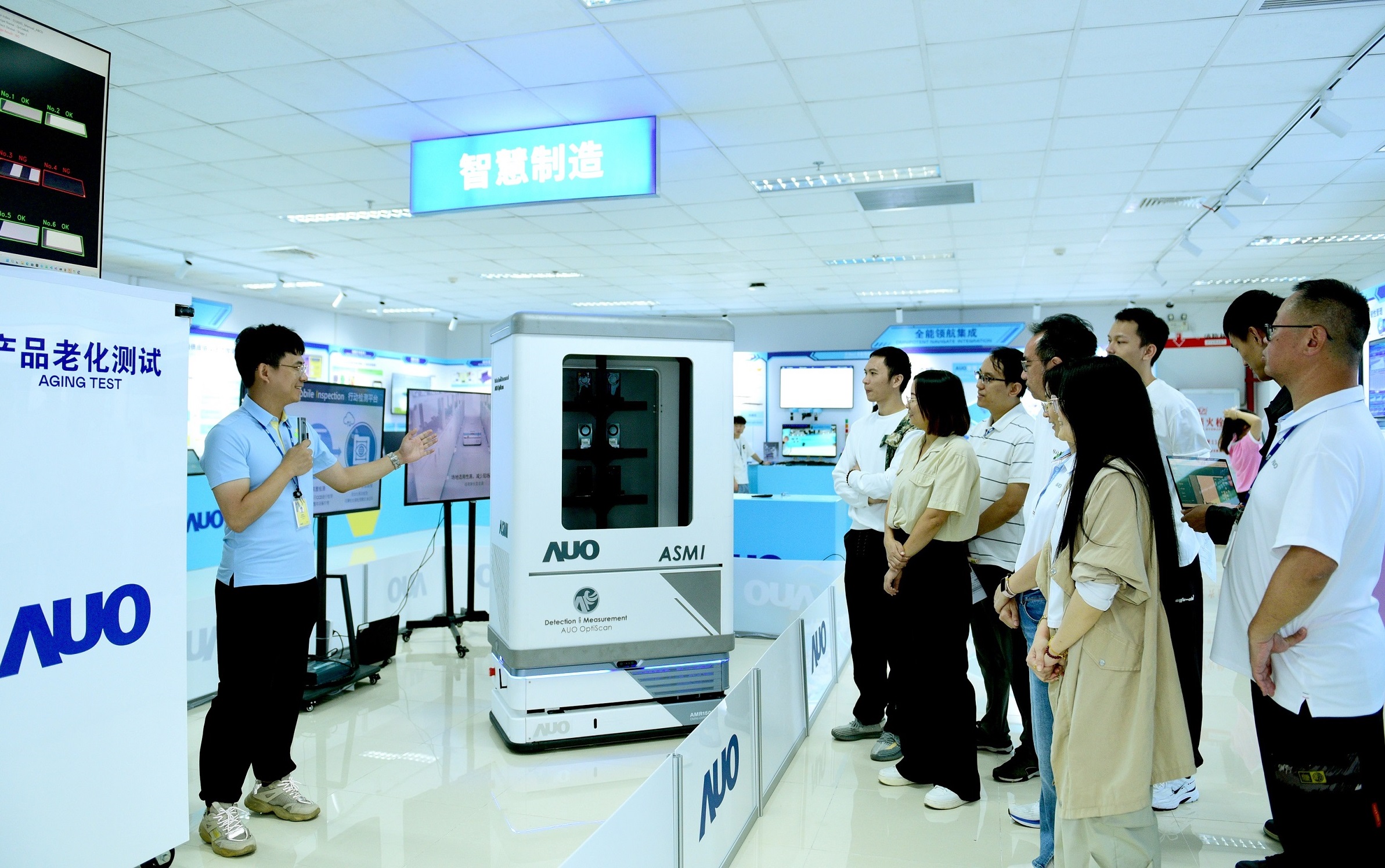 熊猫体育厦门将5G+ABC技术串联生产管理全流程，打通研发、采购、生管、制程、设备、质量等产品全生命周期制造流程，完成数字化设计、智慧供应链、智能座舱、全流程设备管理、数据驱动优化、智慧在线检测、智慧品管等自适应生产模式升级
