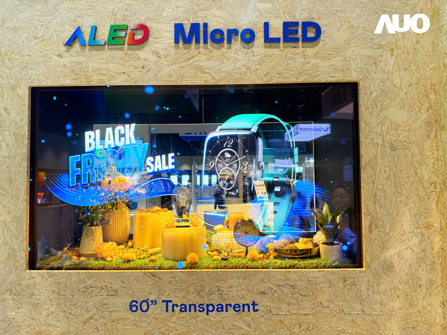 友達領先業界打造「60吋高透明度Micro LED顯示器」，具高穿透率、低繞射、高亮度、無縫拼接等優勢，展現如家庭玄關窗屏、商品展示櫥窗，或觀光運具的導覽窗屏之應用潛力，獲台灣精品標誌