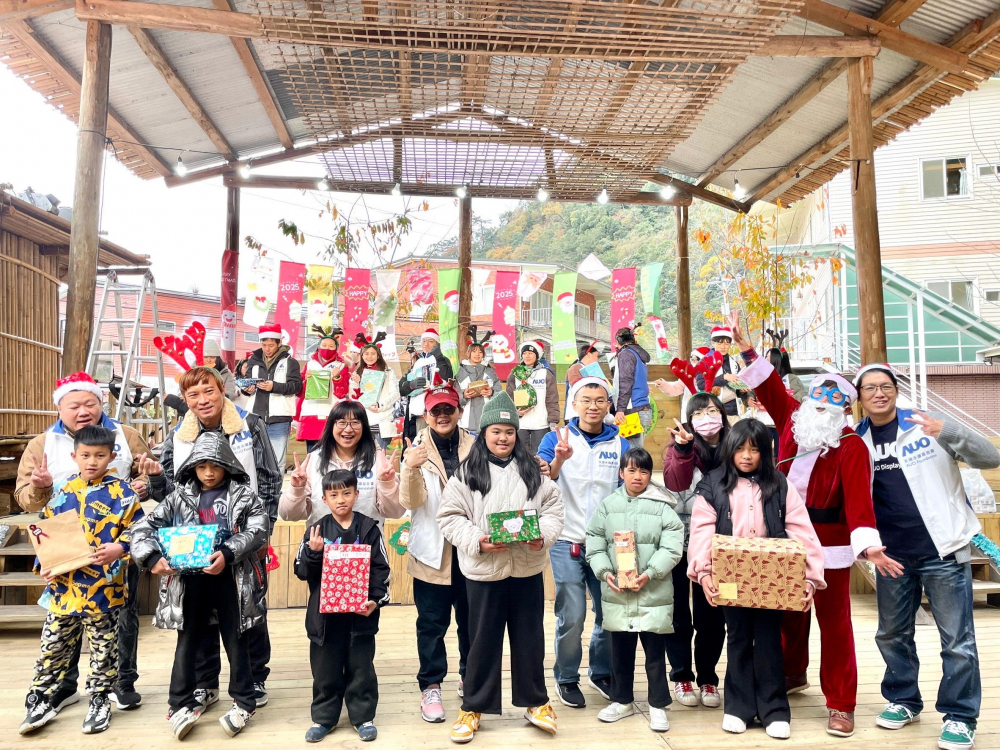 友達永續基金會號召「圓夢計畫」行動連續23年，由同仁凝聚內部愛心與資源送往偏鄉，累積為逾萬名兒童圓夢，實踐友達共創共好的永續精神。