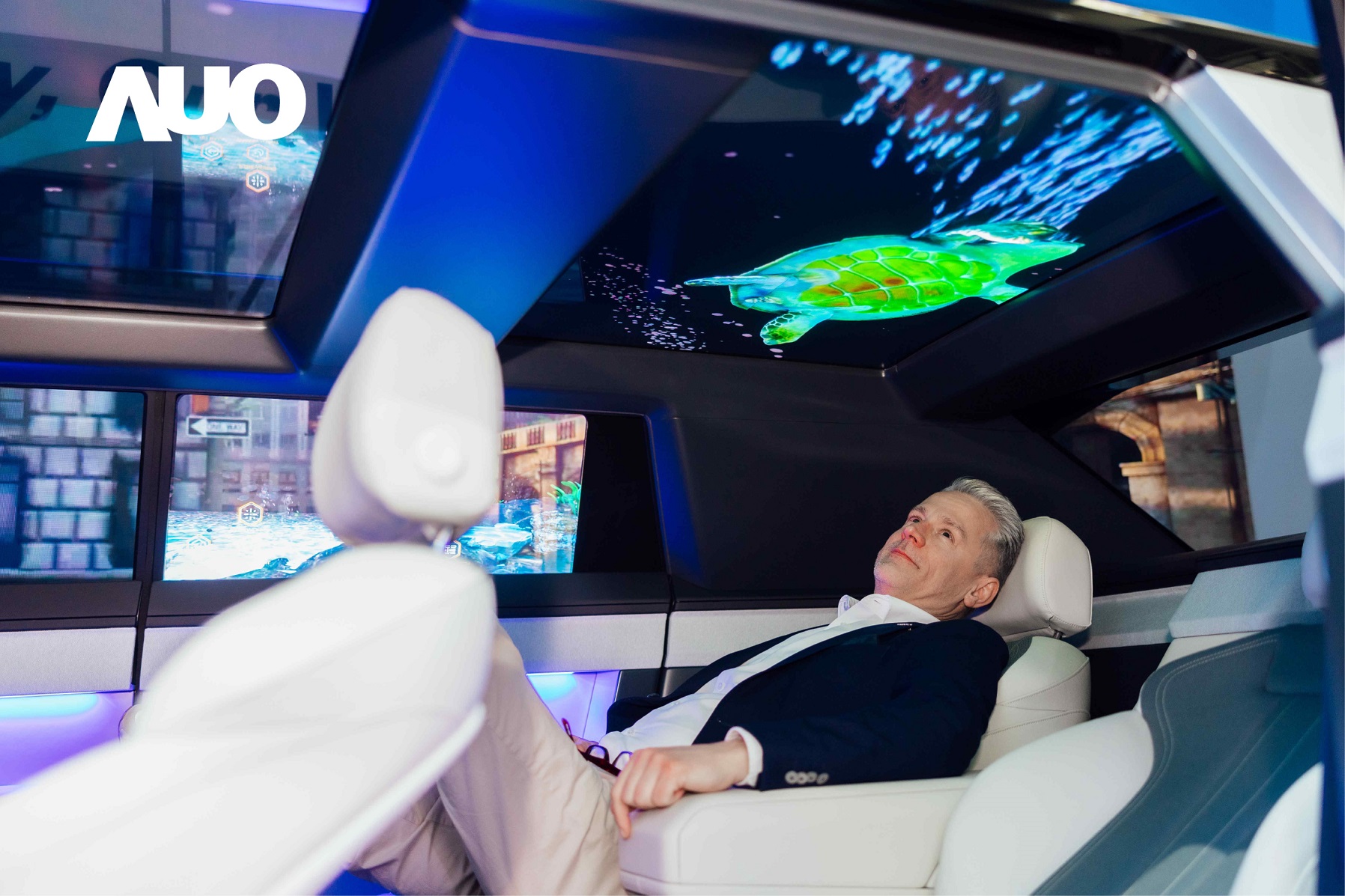 友達Smart Cockpit 2025集Micro LED透明、大型化、可撓優勢之大成，攜手BHTC打造未來視界的車用Display HMI解決方案